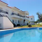 Charming With Shared Pool Apartment *