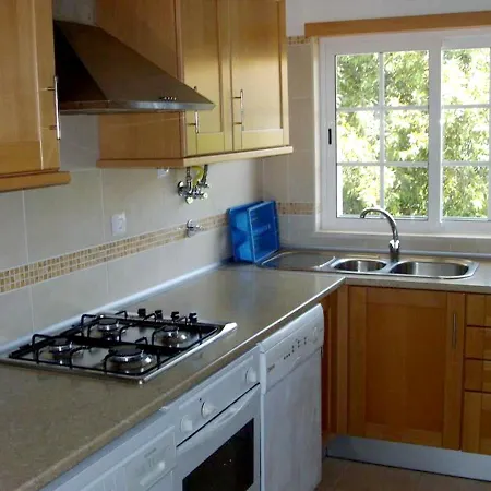 Apartamento Charming In With Shared Pool
