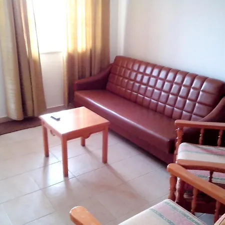 Charming In With Shared Pool * Albufeira