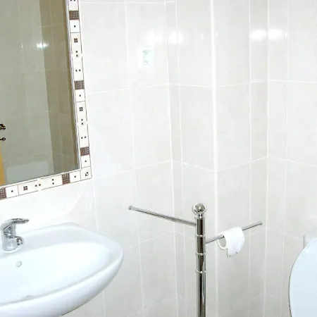 Charming With Shared Pool Albufeira