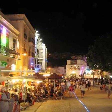 Appartamento Charming In With Shared Pool